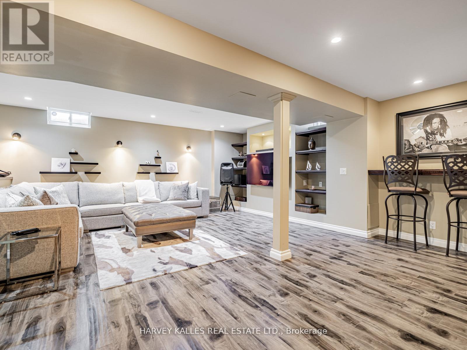 12 BARBERRY CRESCENT