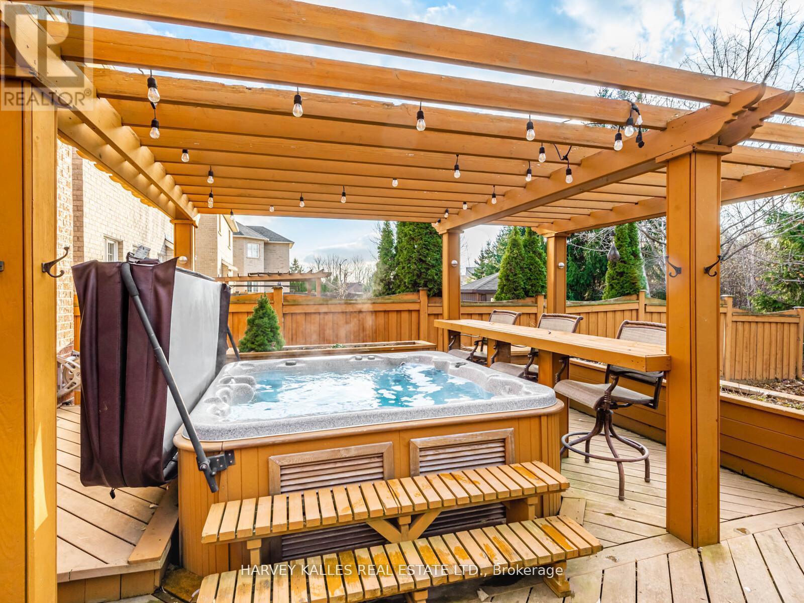 12 BARBERRY CRESCENT