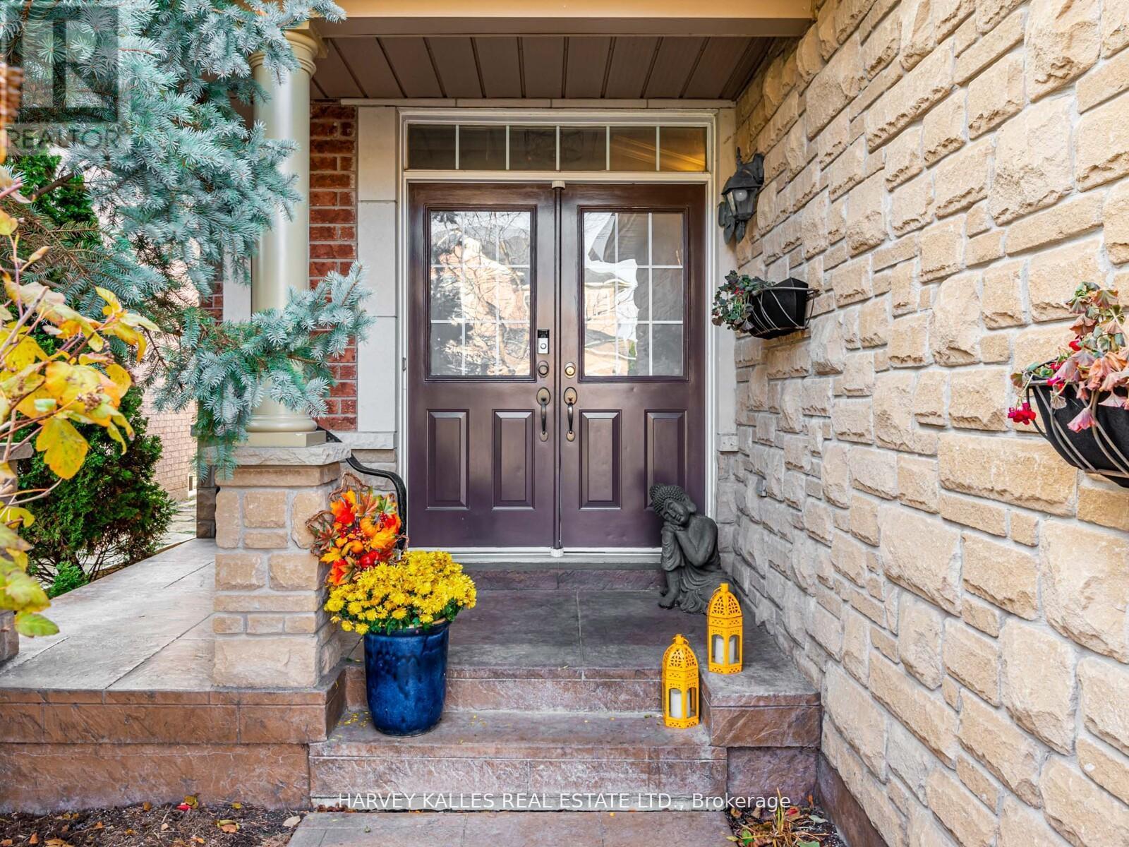 12 BARBERRY CRESCENT