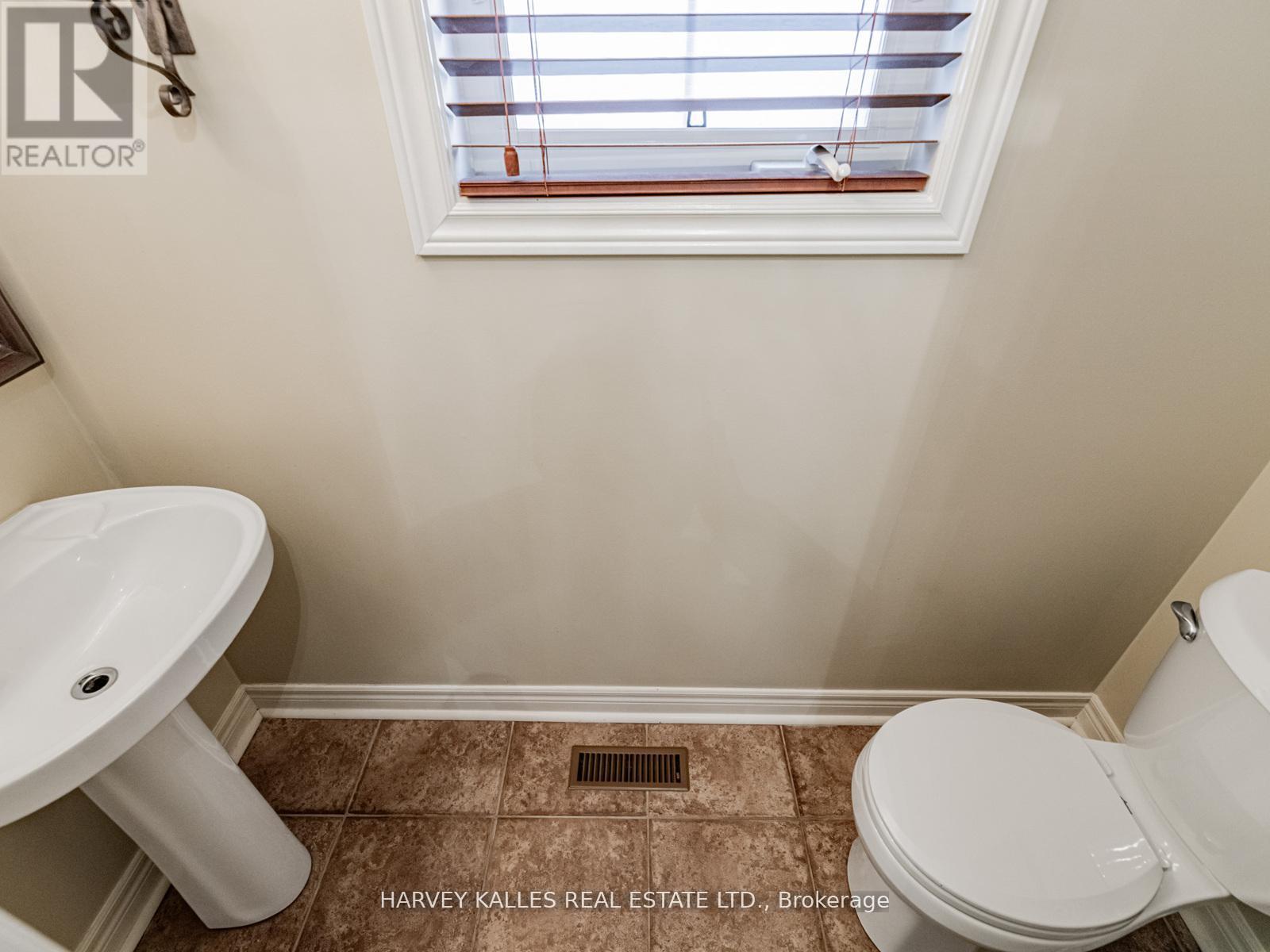 12 BARBERRY CRESCENT