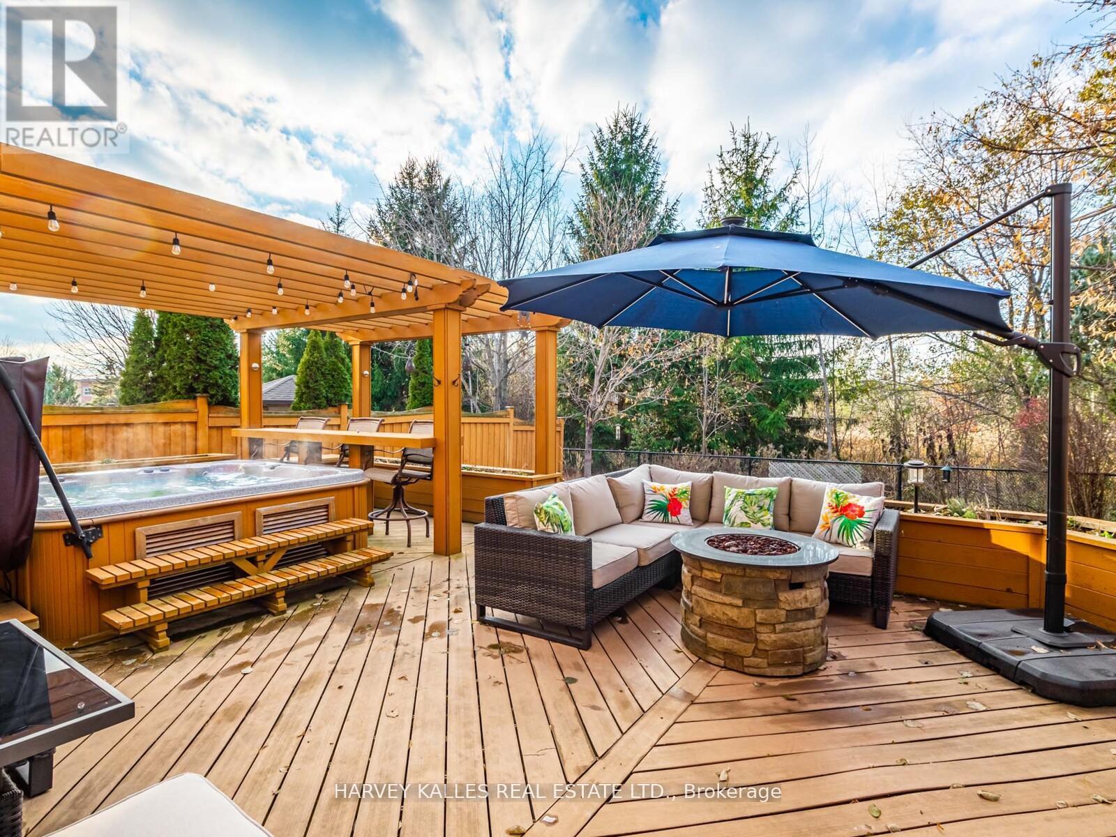 12 BARBERRY CRESCENT