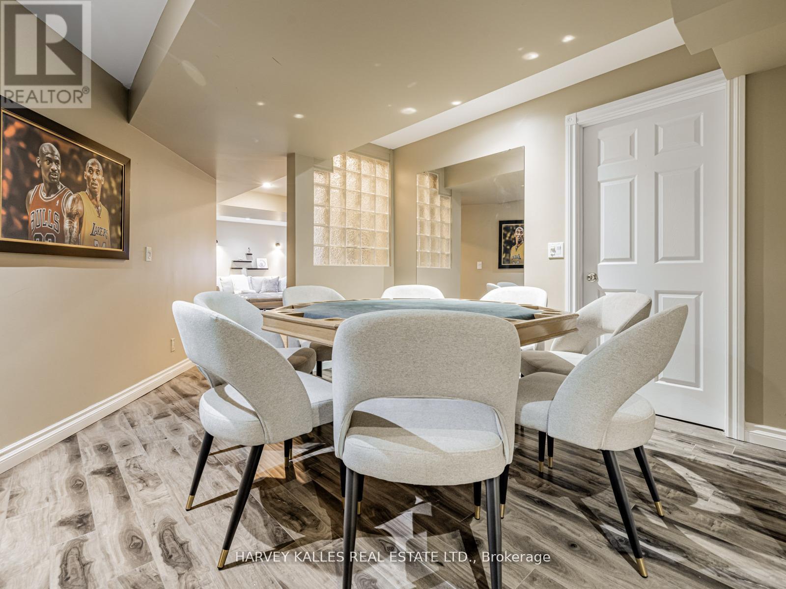 12 BARBERRY CRESCENT