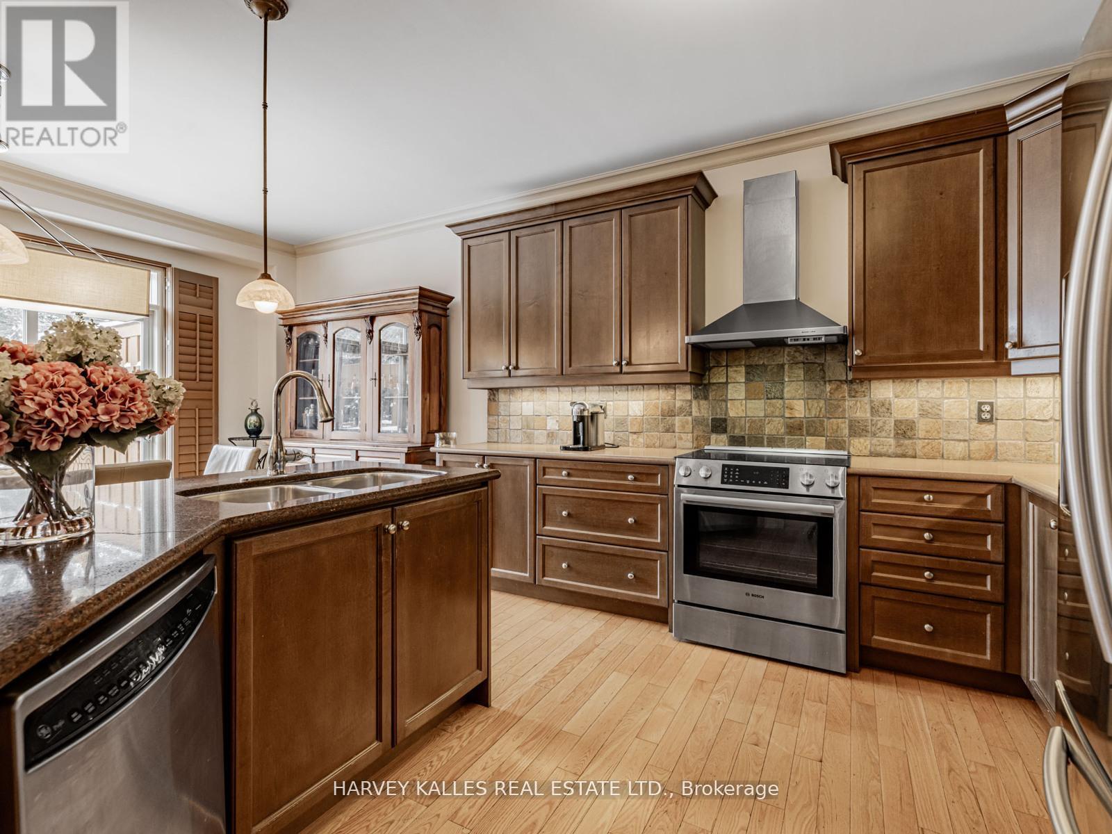 12 BARBERRY CRESCENT