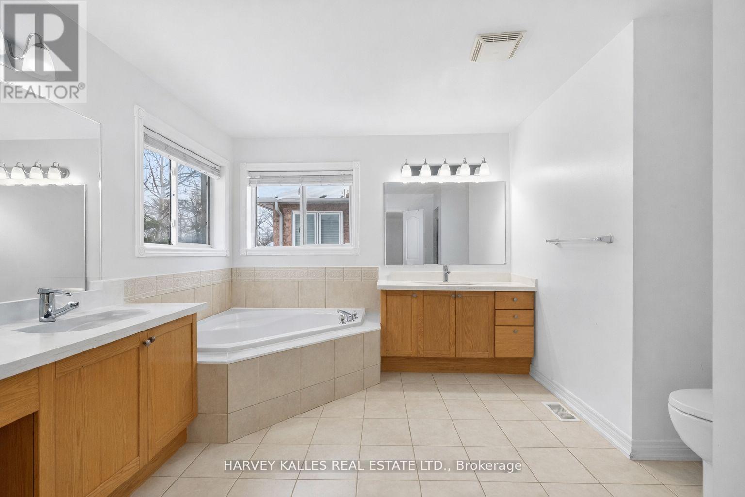 60 WOLFSON CRESCENT