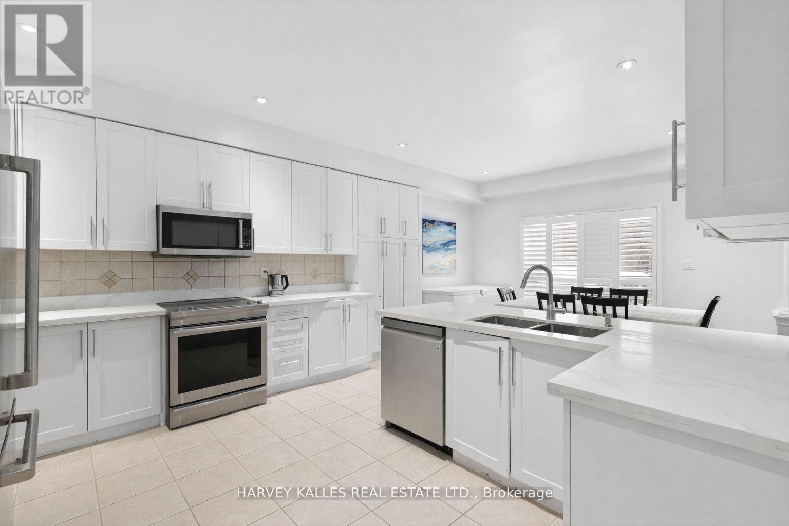 60 WOLFSON CRESCENT