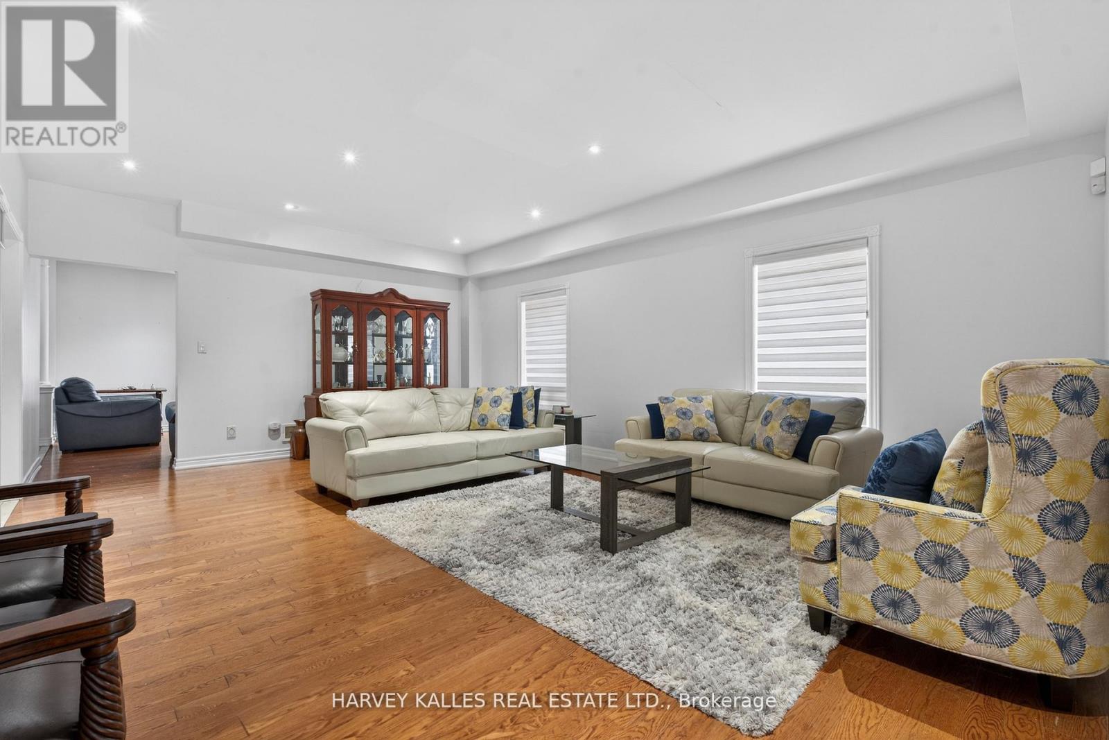60 WOLFSON CRESCENT