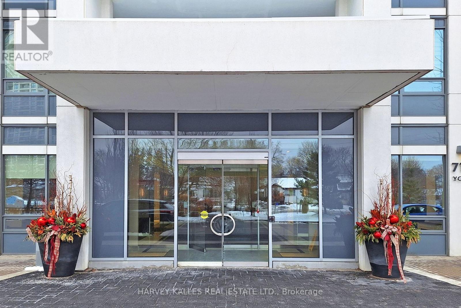 1511 - 7167 YONGE STREET