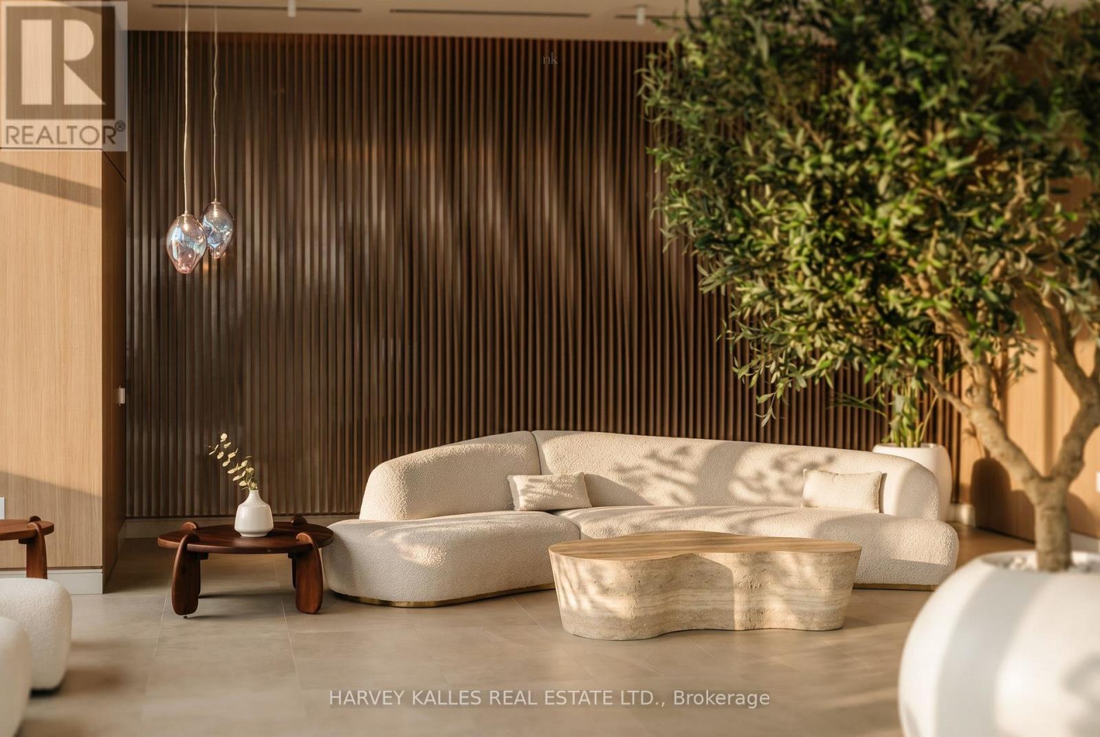 243 - 333 SUNSEEKER AVENUE