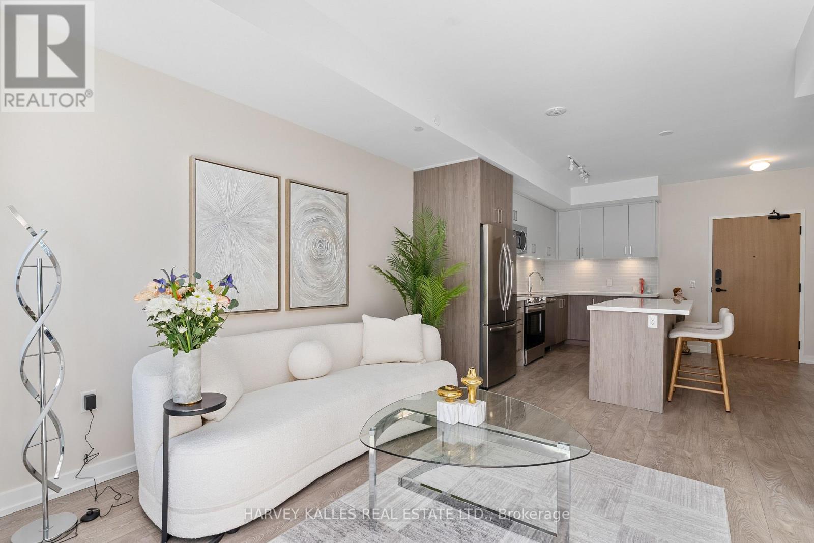 243 - 333 SUNSEEKER AVENUE