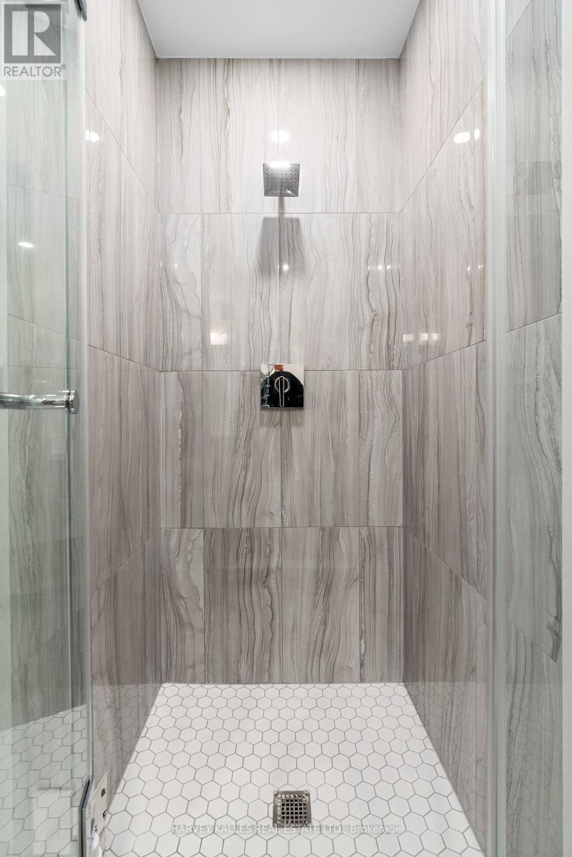 243 - 333 SUNSEEKER AVENUE