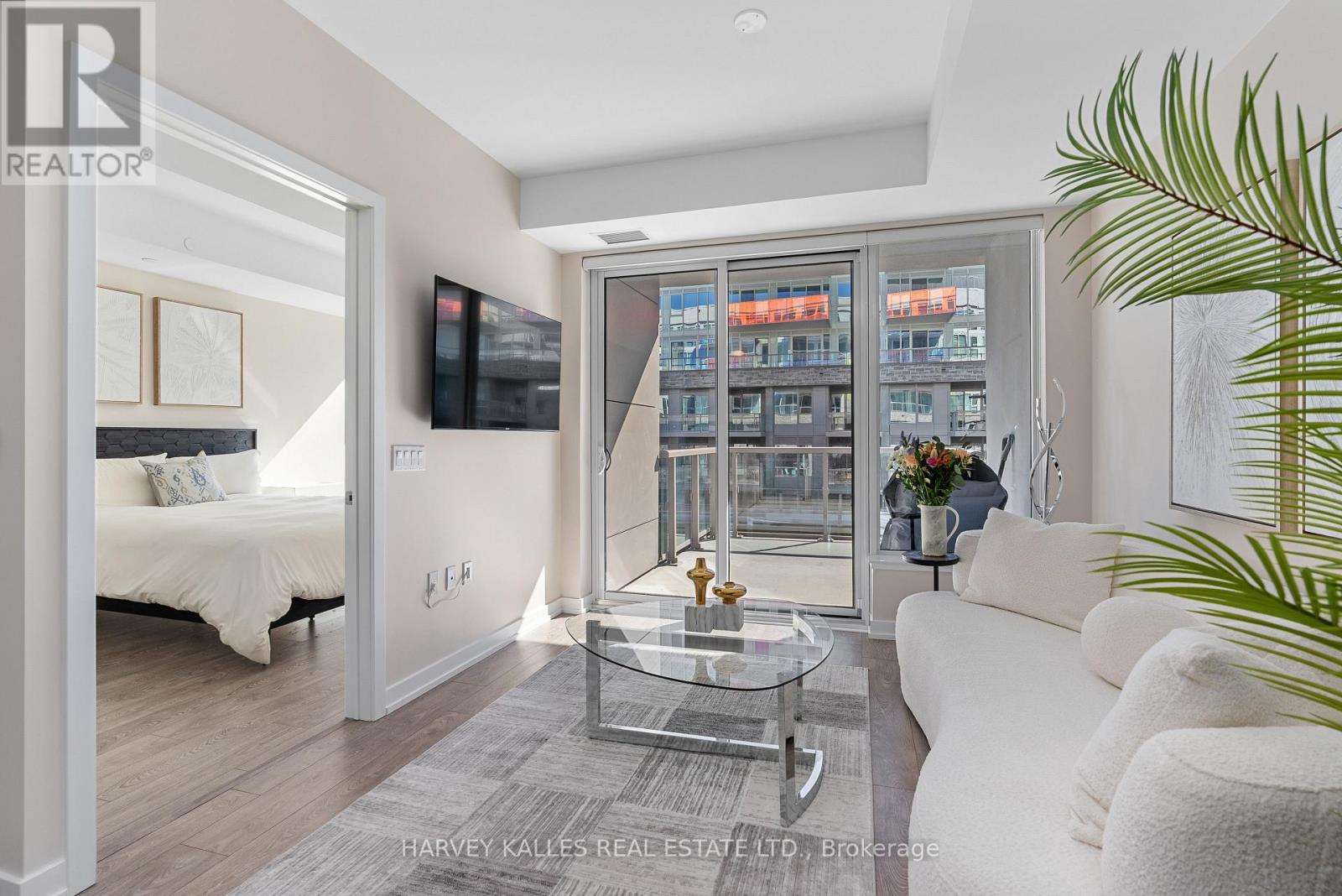 243 - 333 SUNSEEKER AVENUE