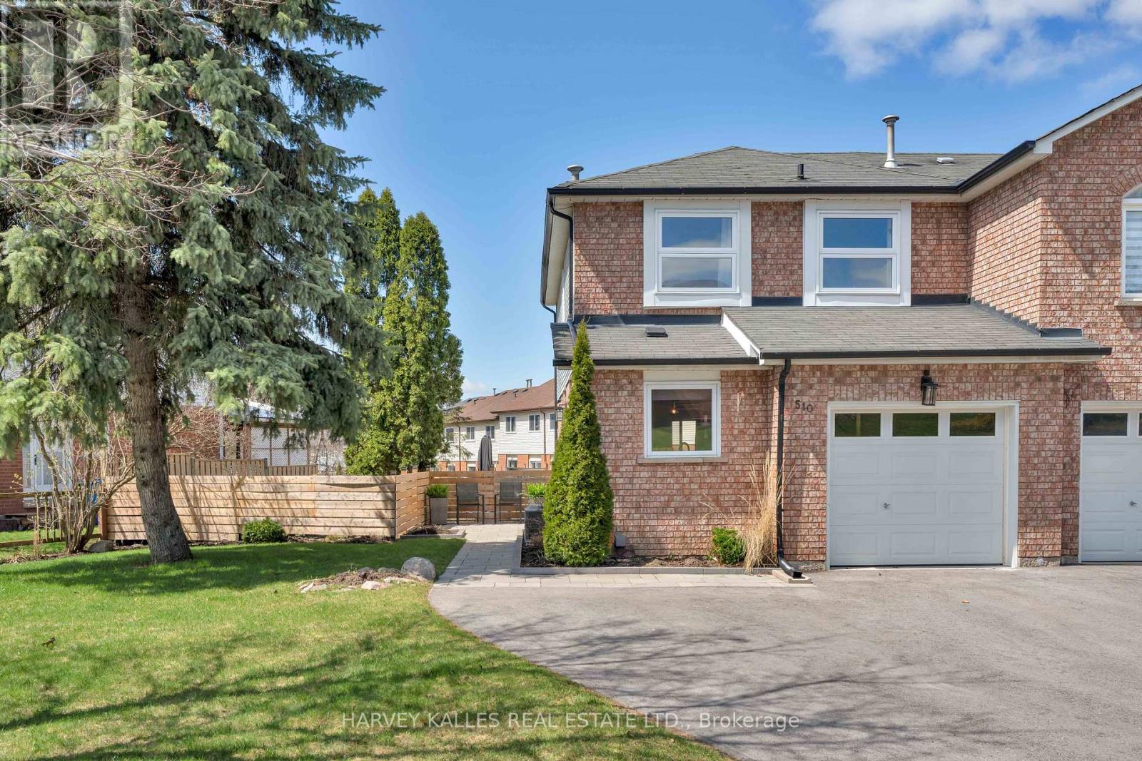 510 PICKERING CRESCENT
