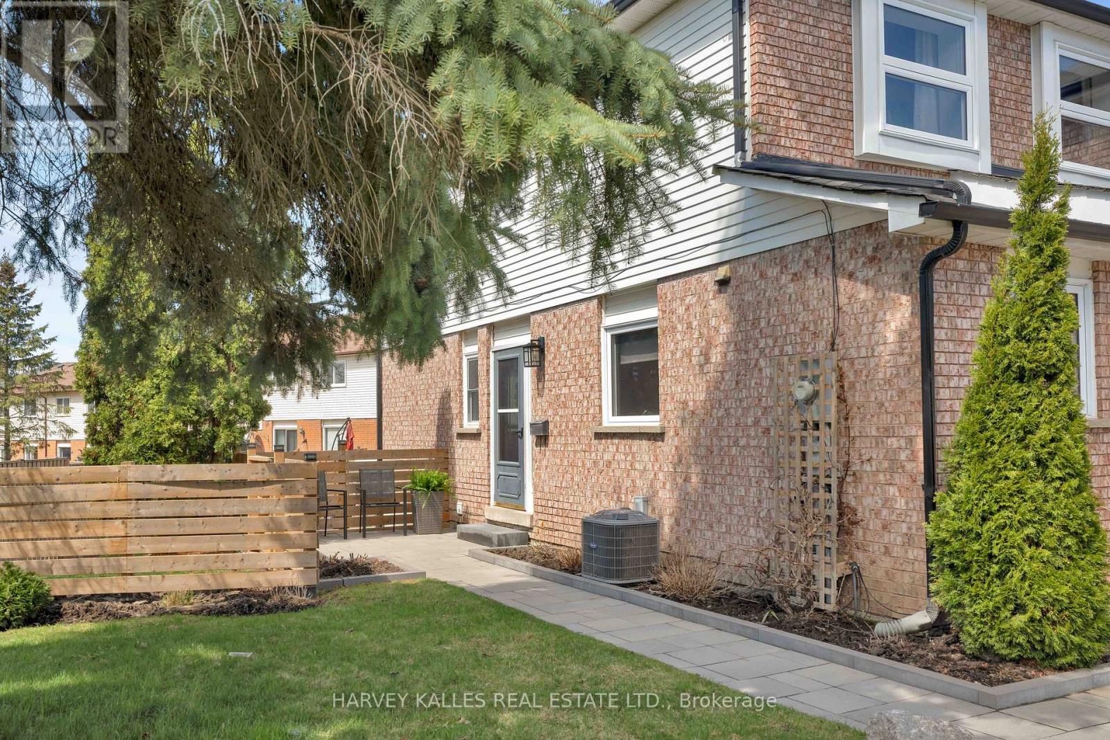 510 PICKERING CRESCENT