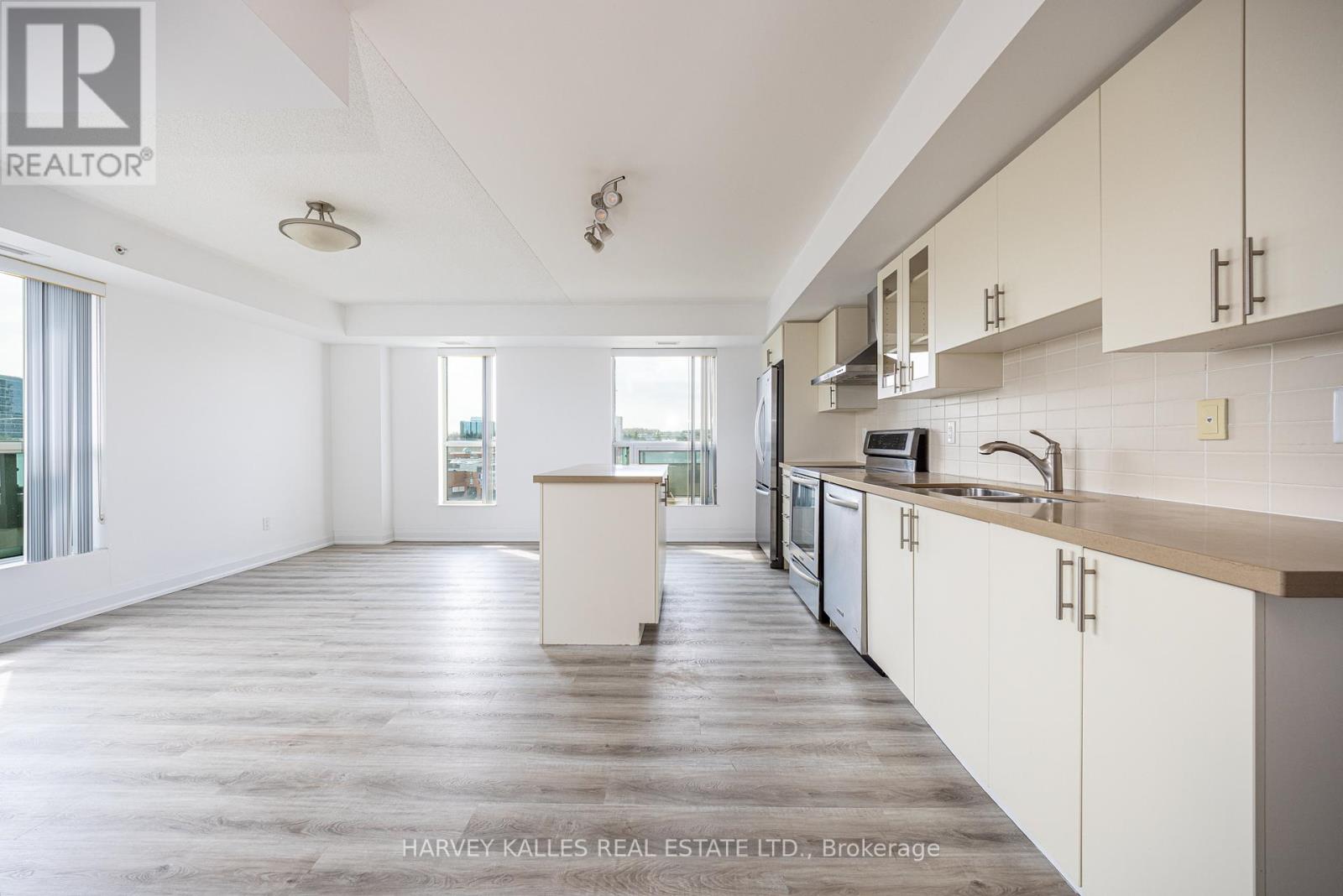 317 - 75 NORMAN BETHUNE AVENUE