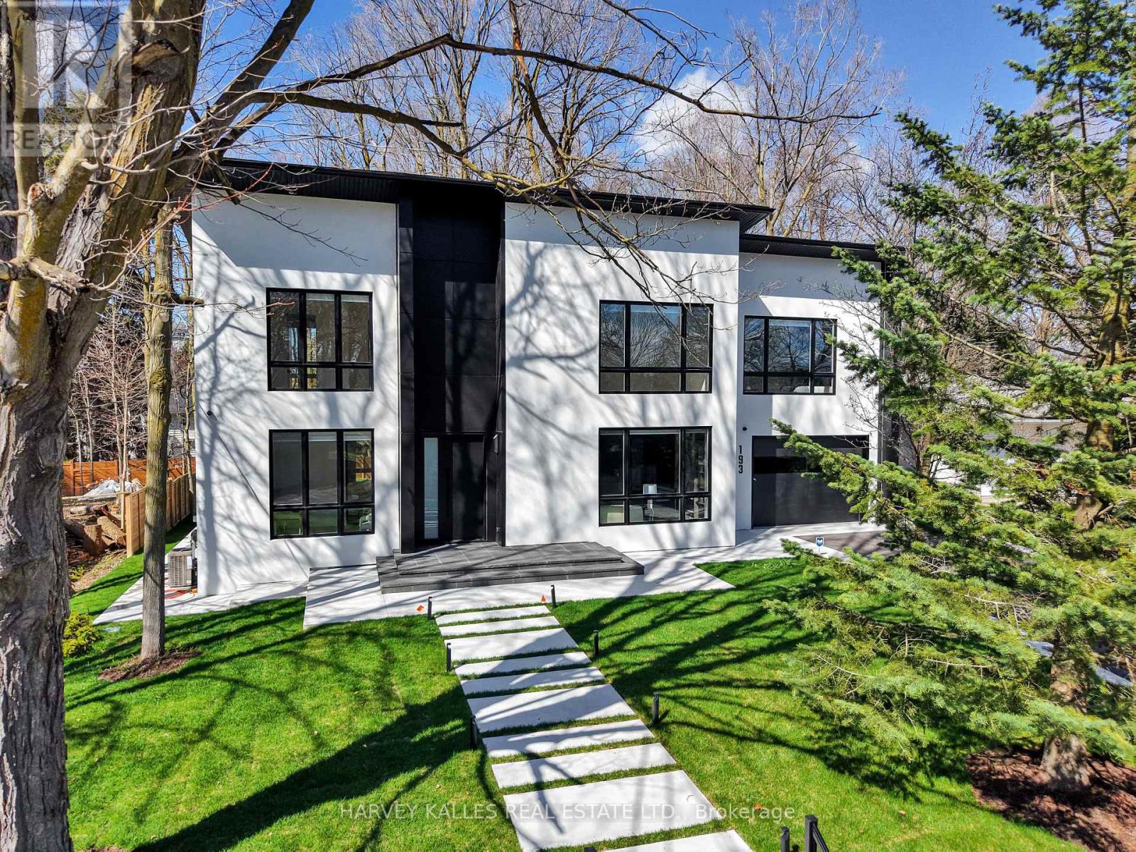 193 BEECHWOOD CRESCENT