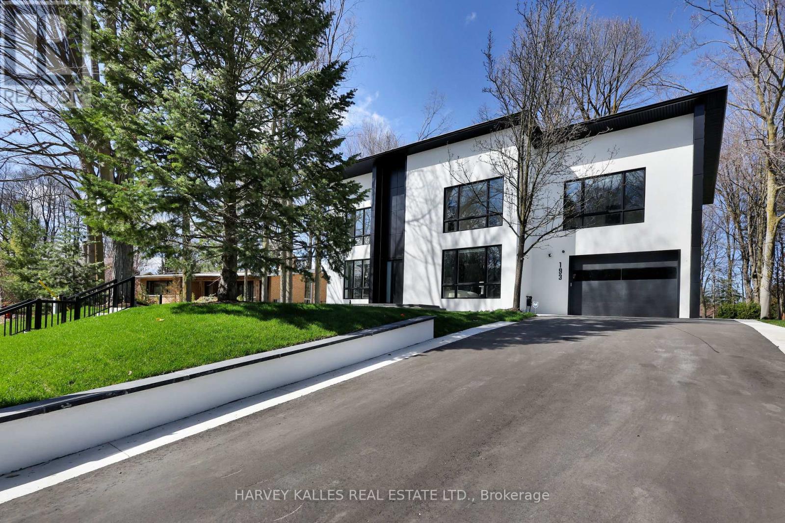 193 BEECHWOOD CRESCENT