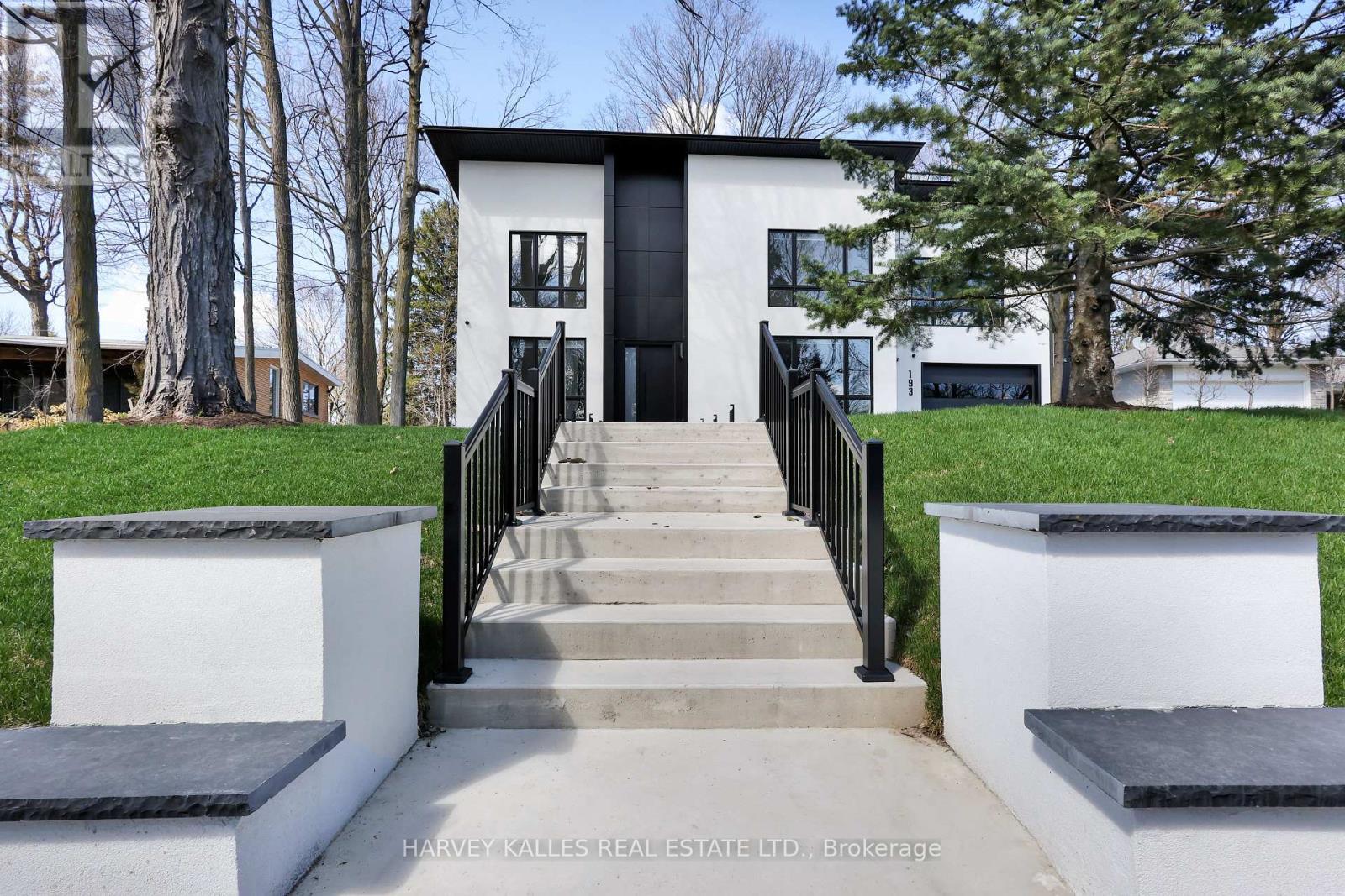193 BEECHWOOD CRESCENT