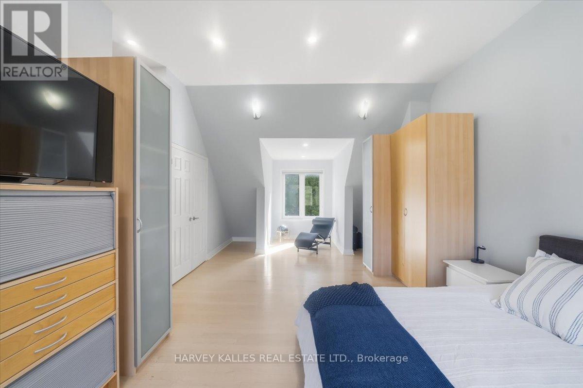 72 WALMER ROAD