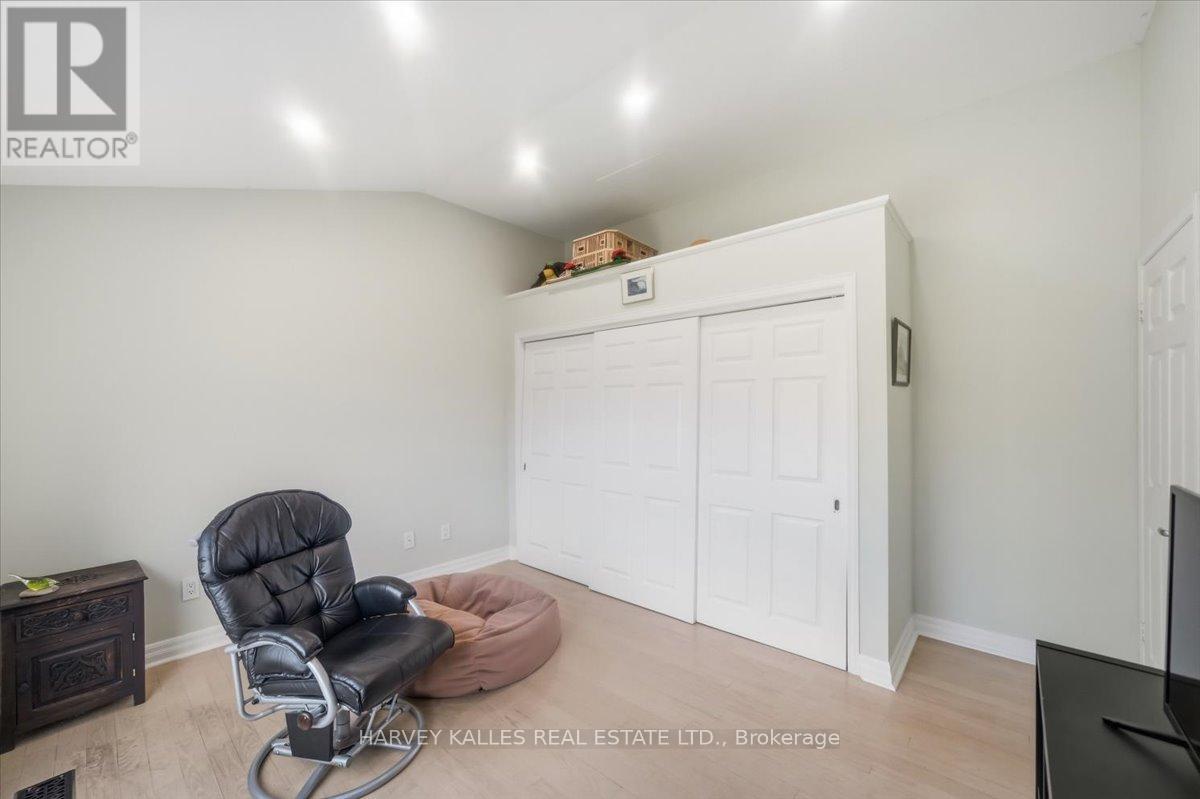 72 WALMER ROAD
