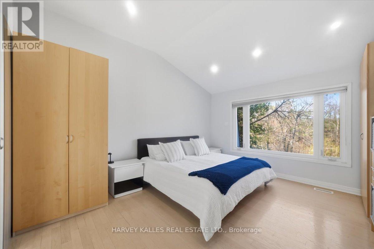 72 WALMER ROAD