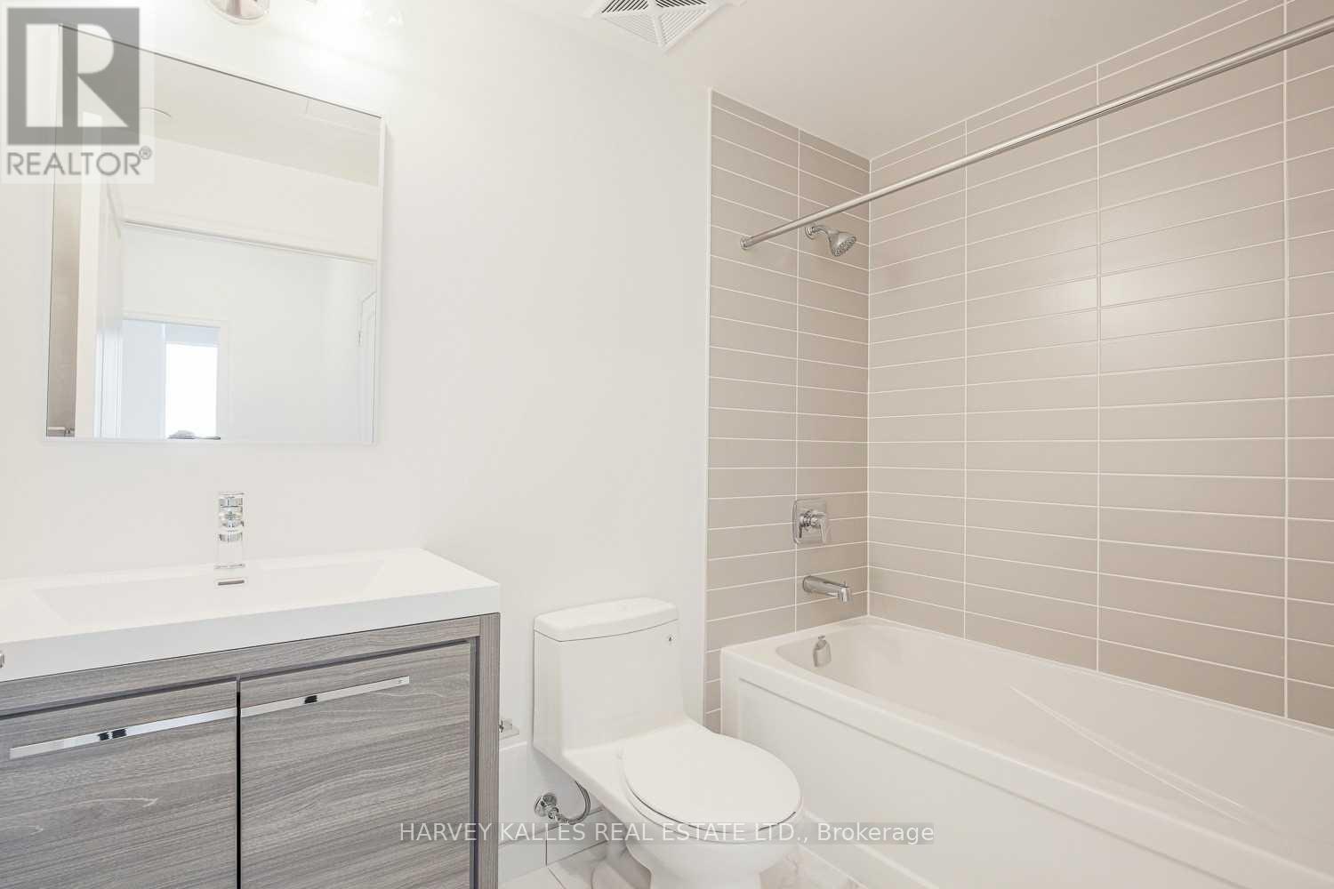 713 - 18 ROUGE VALLEY DRIVE W