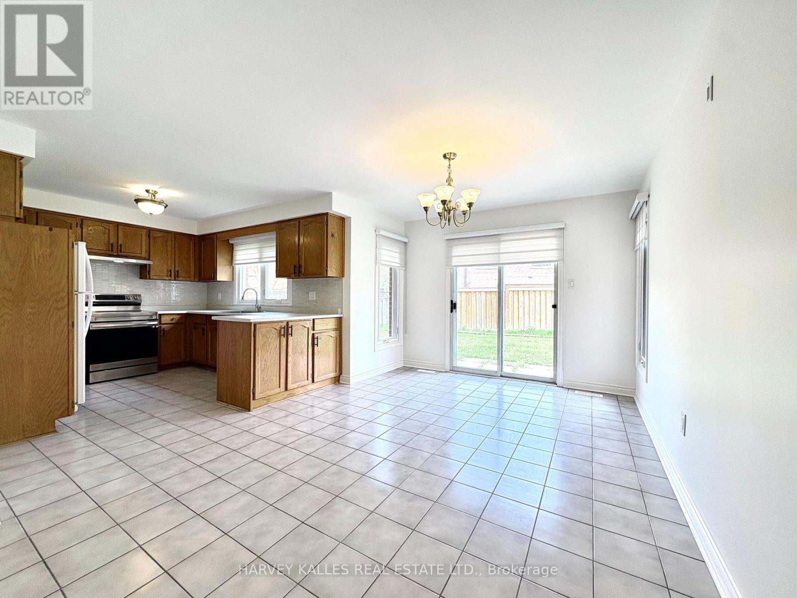70 AMARETTO COURT