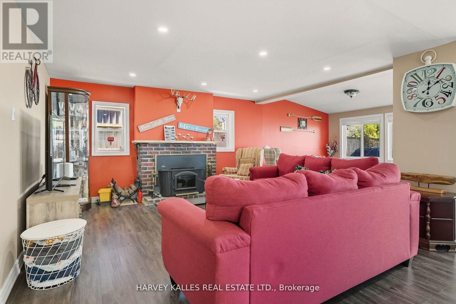 72 LAKESIDE DRIVE