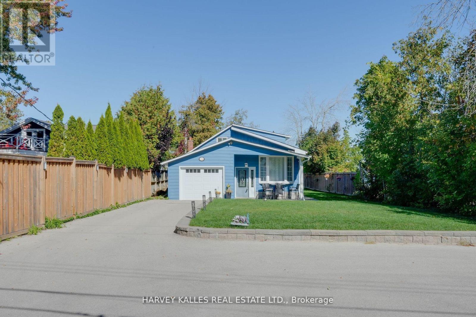 72 LAKESIDE DRIVE