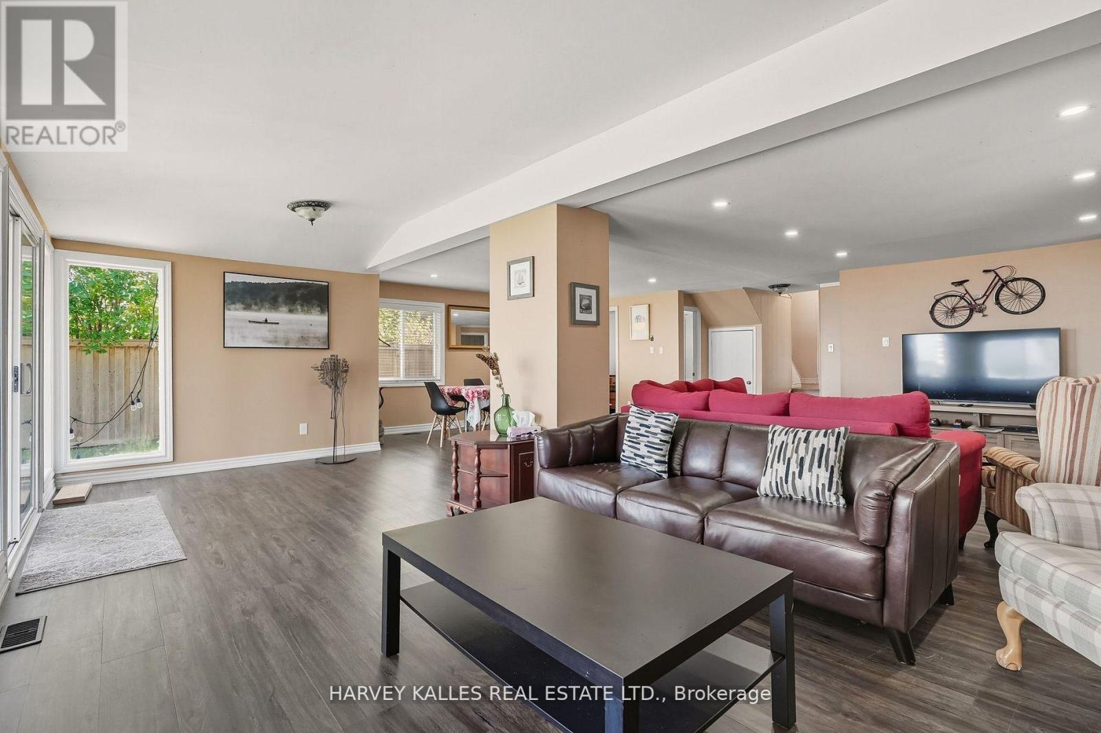 72 LAKESIDE DRIVE