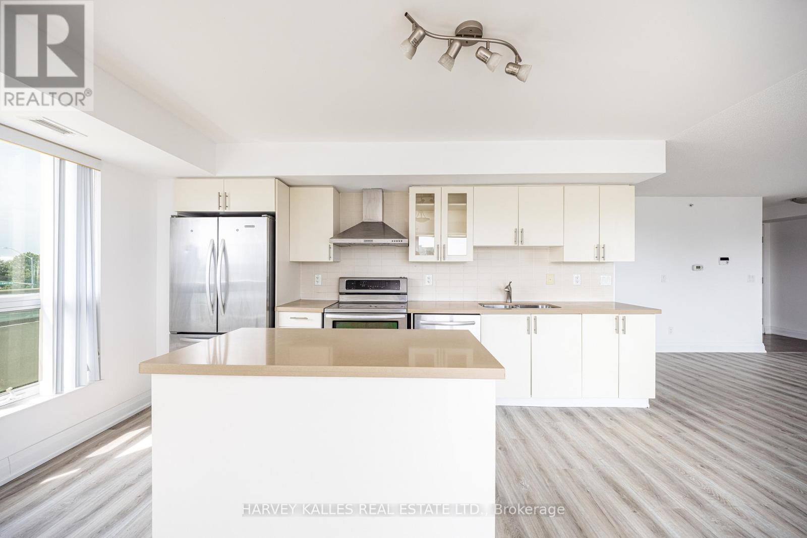 317 - 75 NORMAN BETHUNE AVENUE