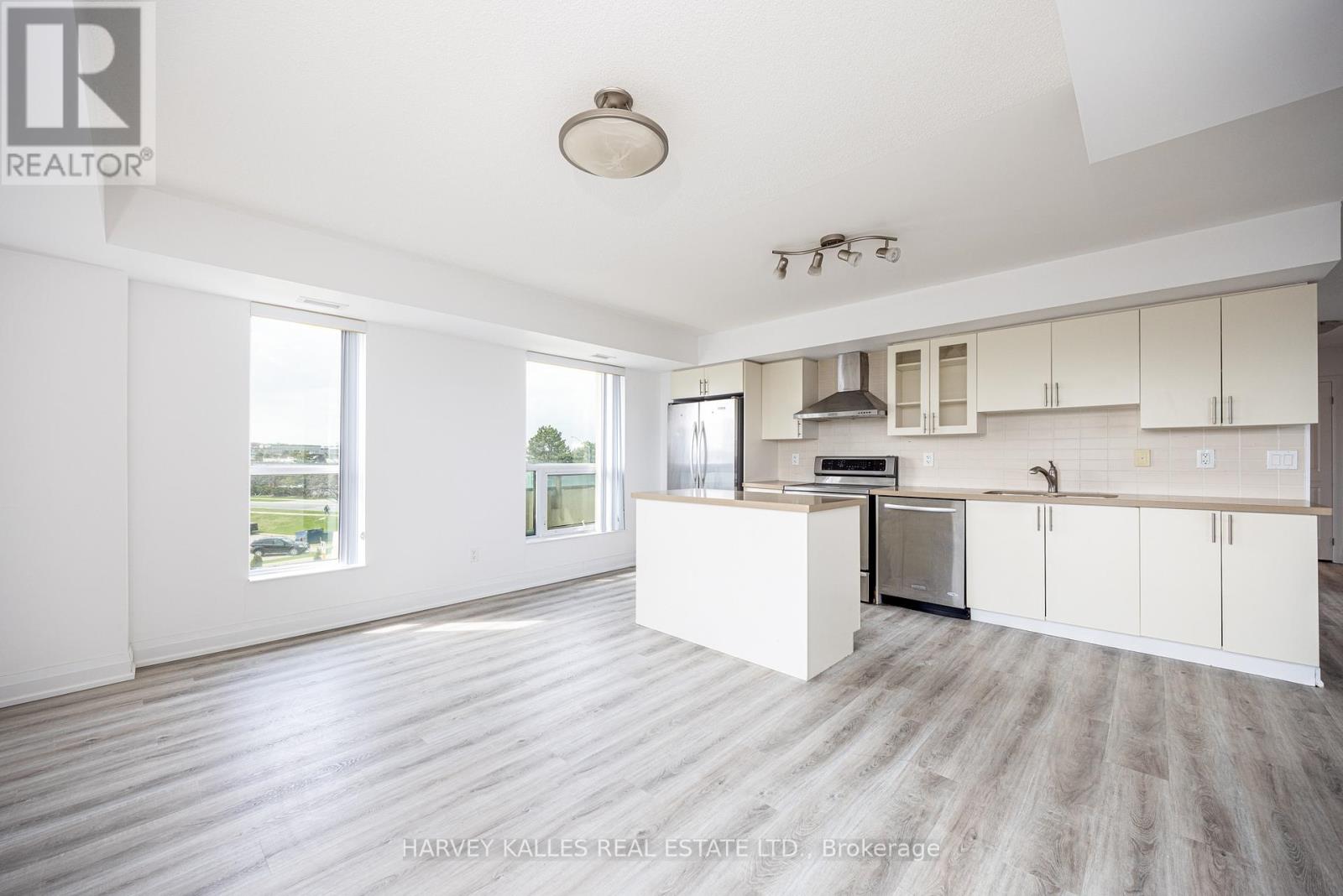 317 - 75 NORMAN BETHUNE AVENUE