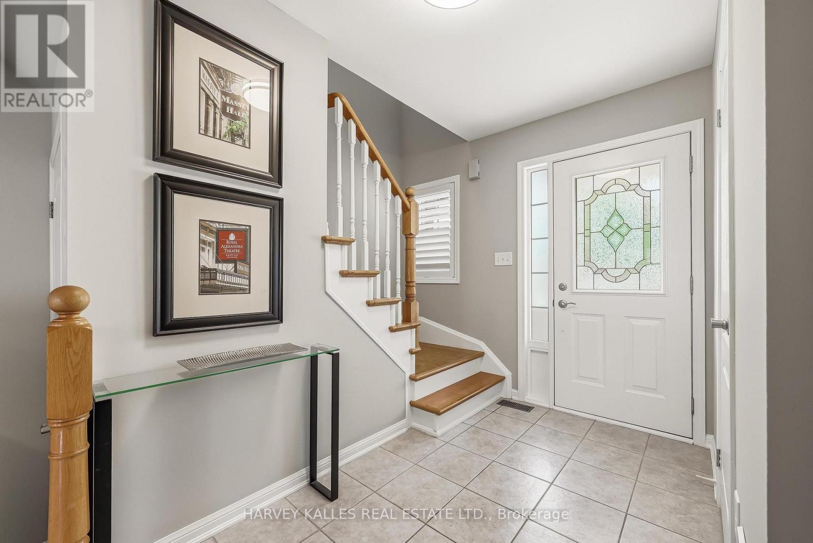 10 DOUGHERTY CRESCENT