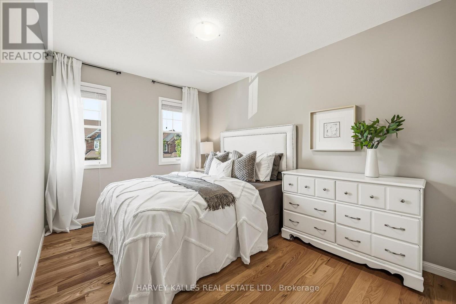 10 DOUGHERTY CRESCENT