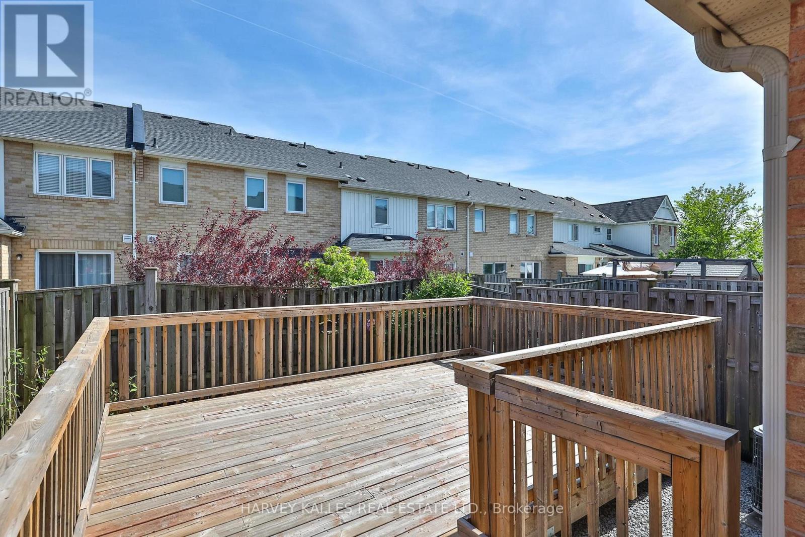10 DOUGHERTY CRESCENT