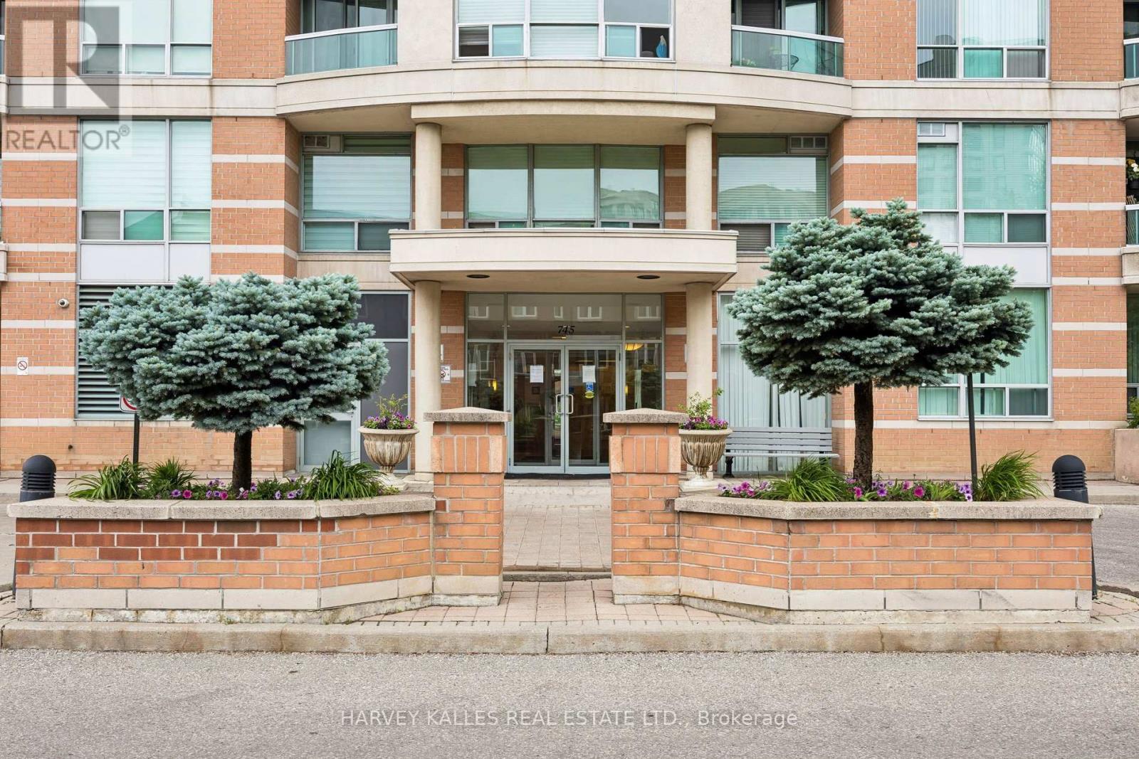 302 - 745 NEW WESTMINSTER DRIVE