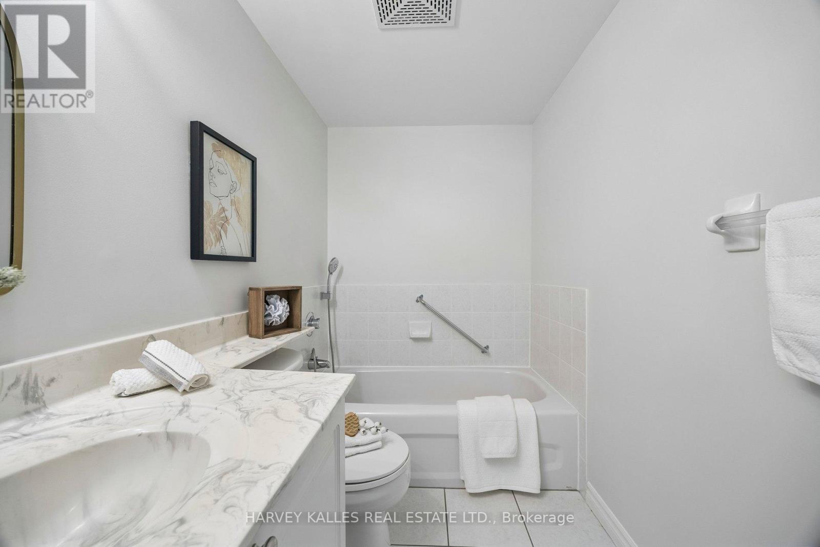 302 - 745 NEW WESTMINSTER DRIVE