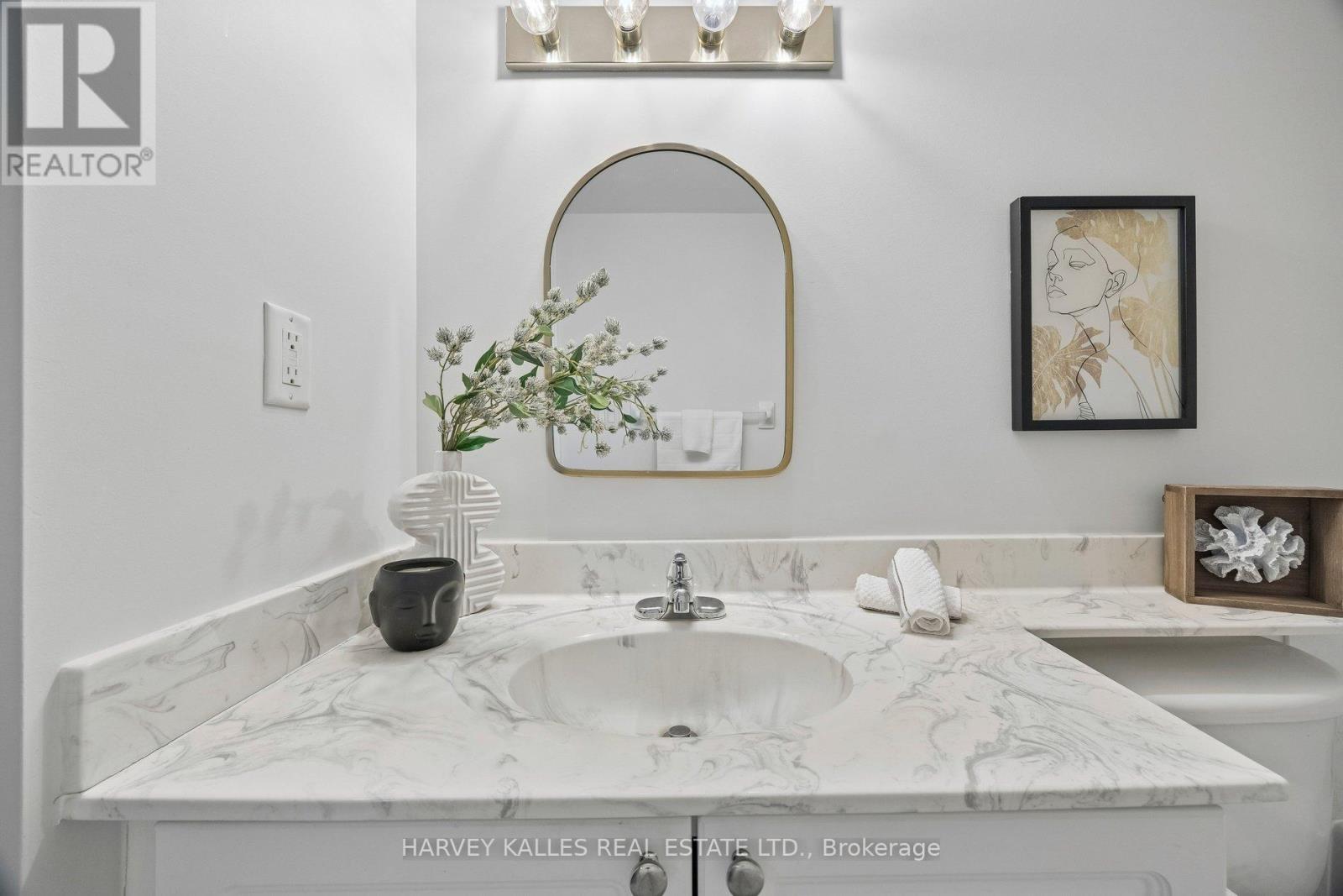 302 - 745 NEW WESTMINSTER DRIVE