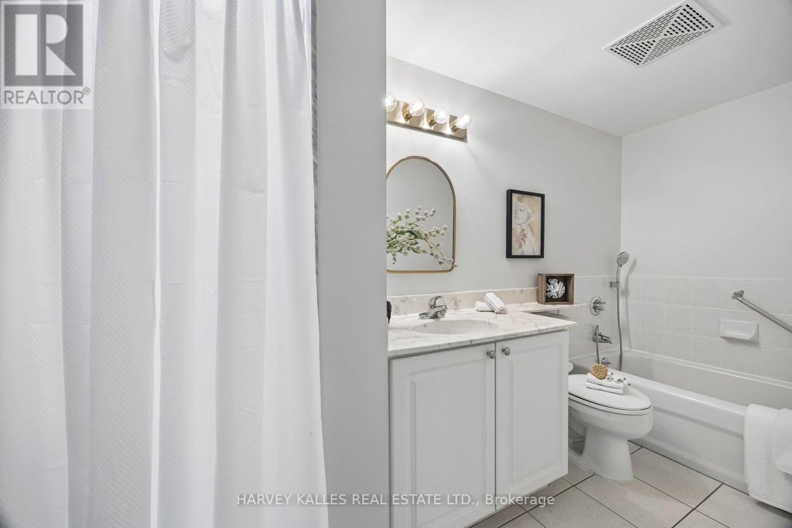 302 - 745 NEW WESTMINSTER DRIVE