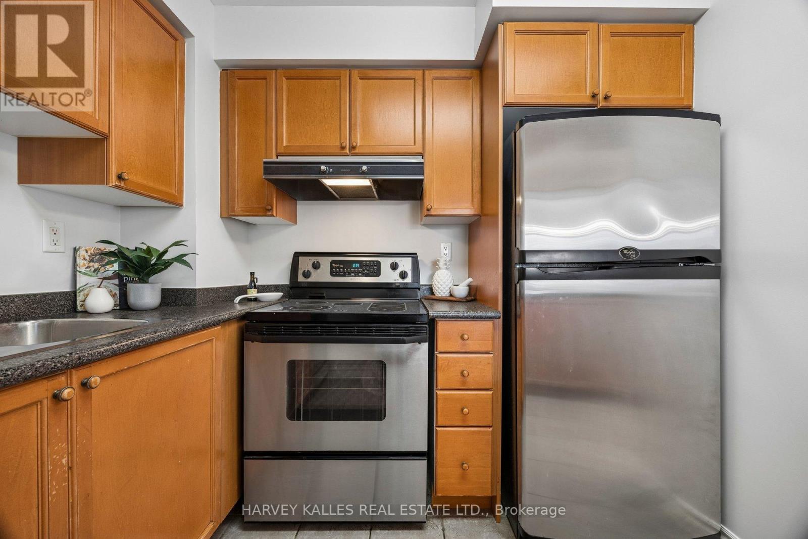 302 - 745 NEW WESTMINSTER DRIVE