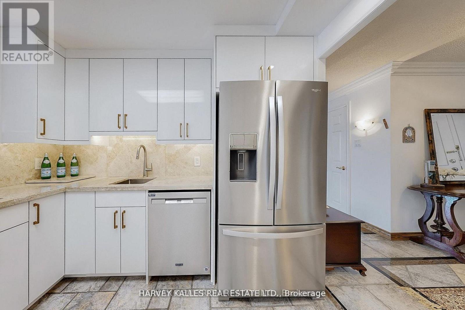 311 - 7300 YONGE STREET