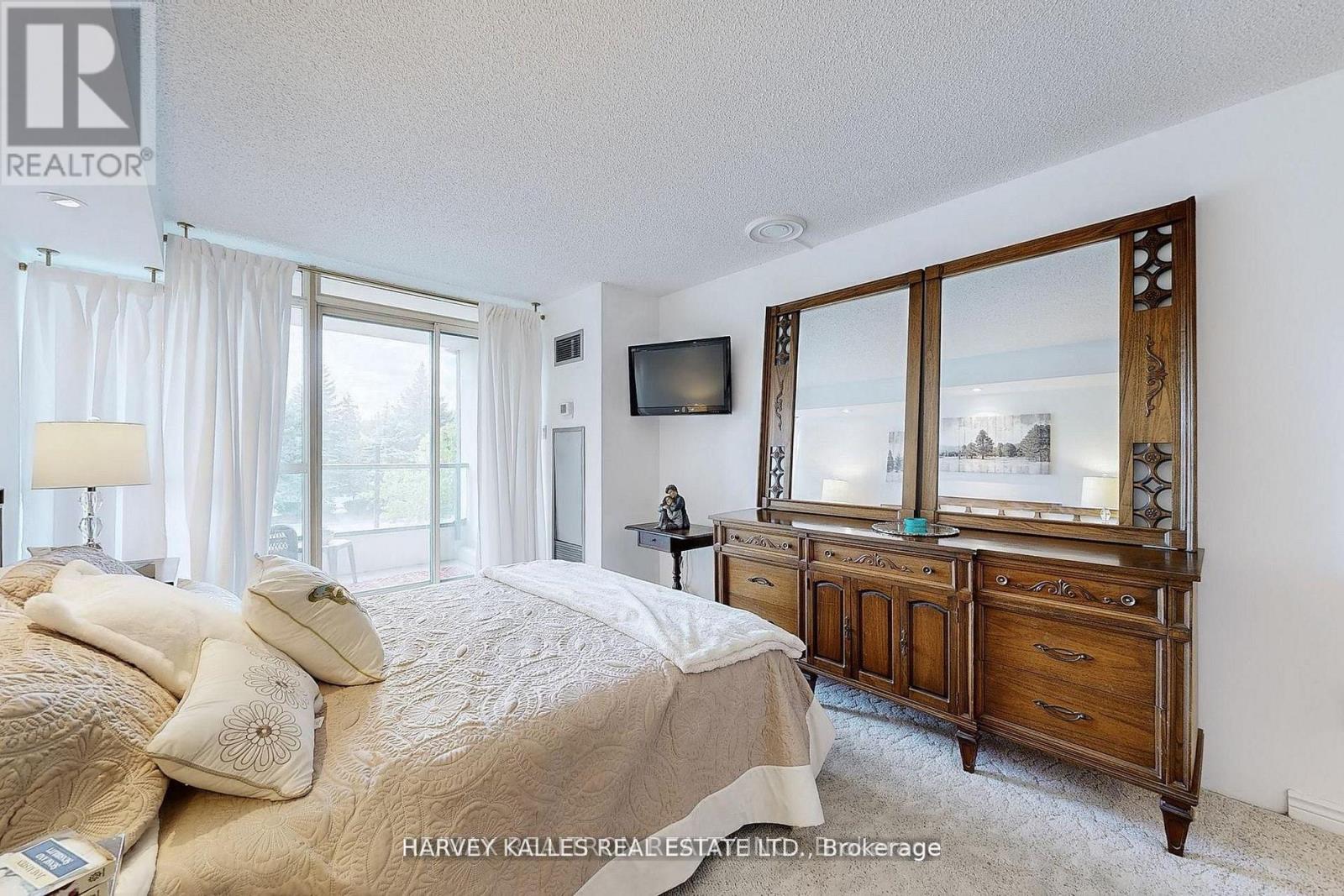 311 - 7300 YONGE STREET