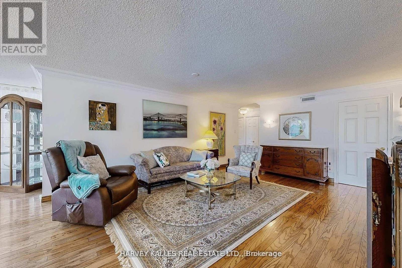 311 - 7300 YONGE STREET