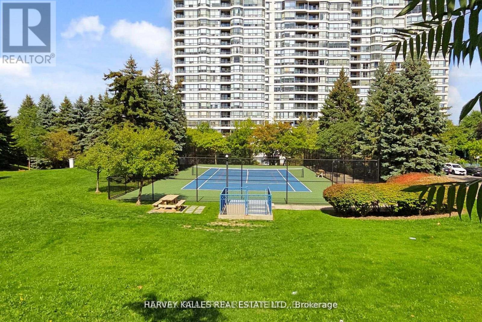 311 - 7300 YONGE STREET