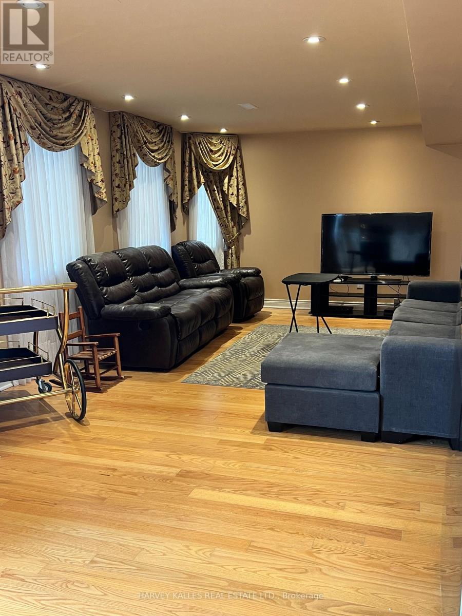 BSMT - 44 ANN LOUISE CRESCENT