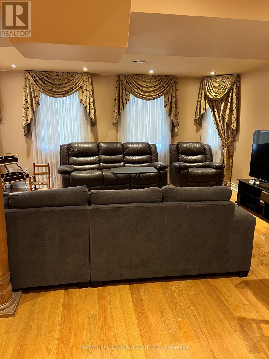 BSMT - 44 ANN LOUISE CRESCENT