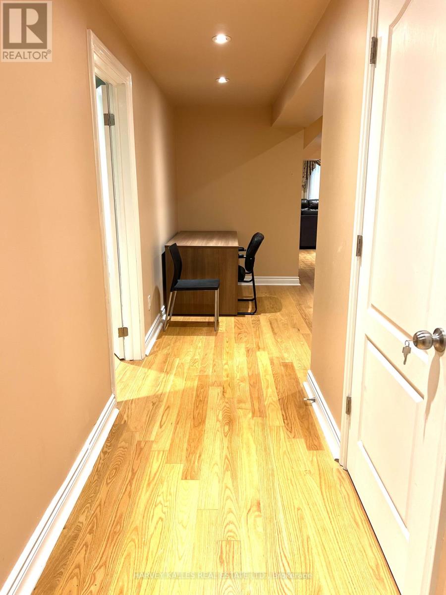 BSMT - 44 ANN LOUISE CRESCENT