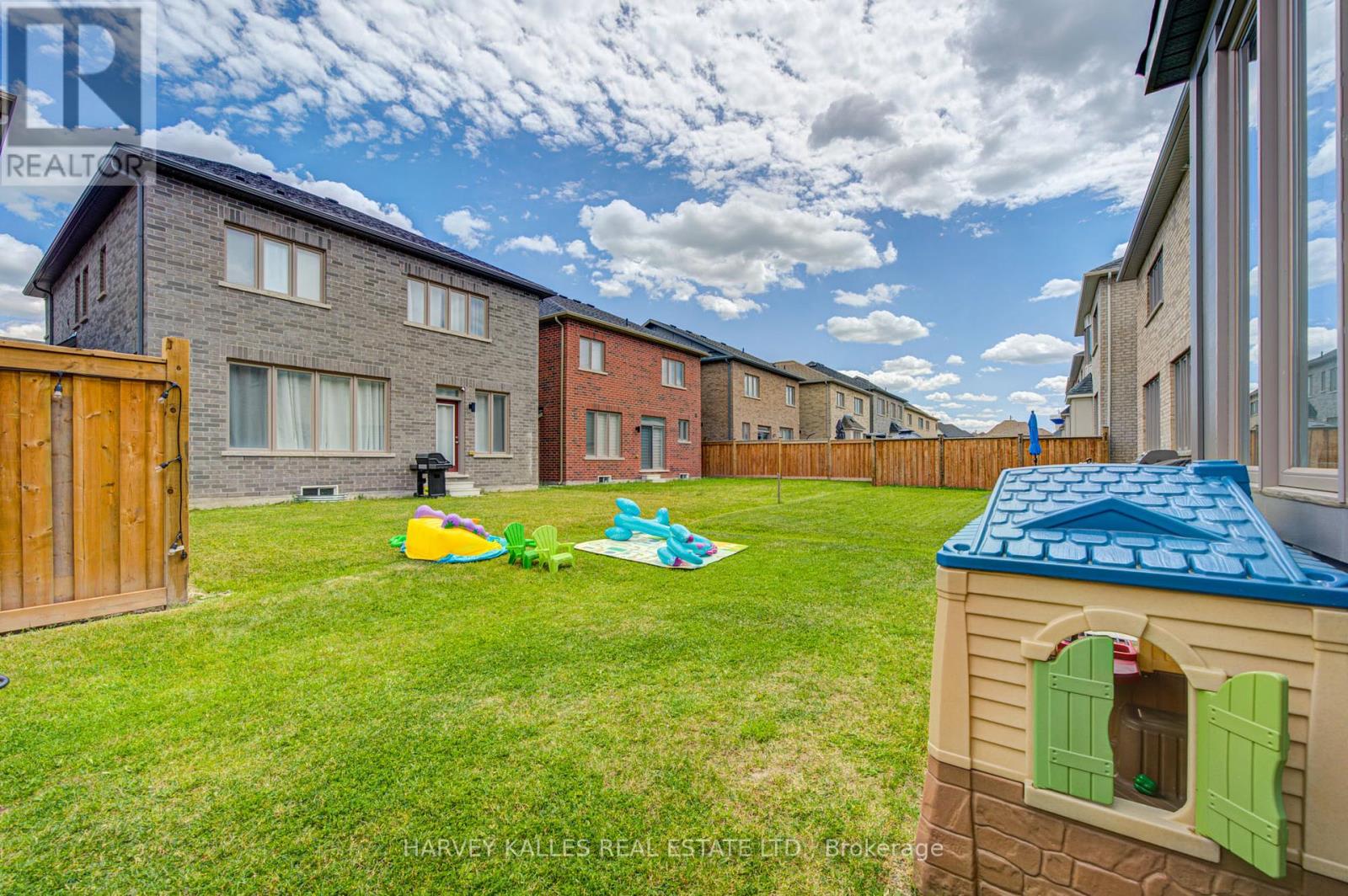 33 CONCERT HILL WAY