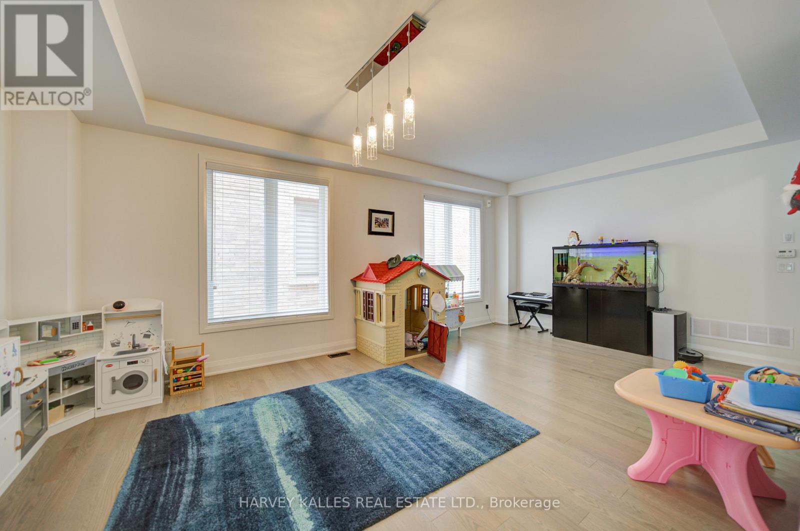 33 CONCERT HILL WAY