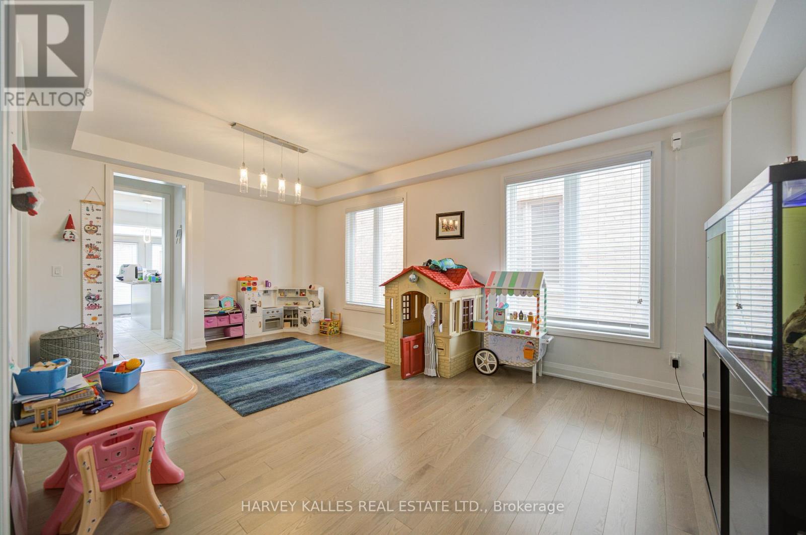 33 CONCERT HILL WAY