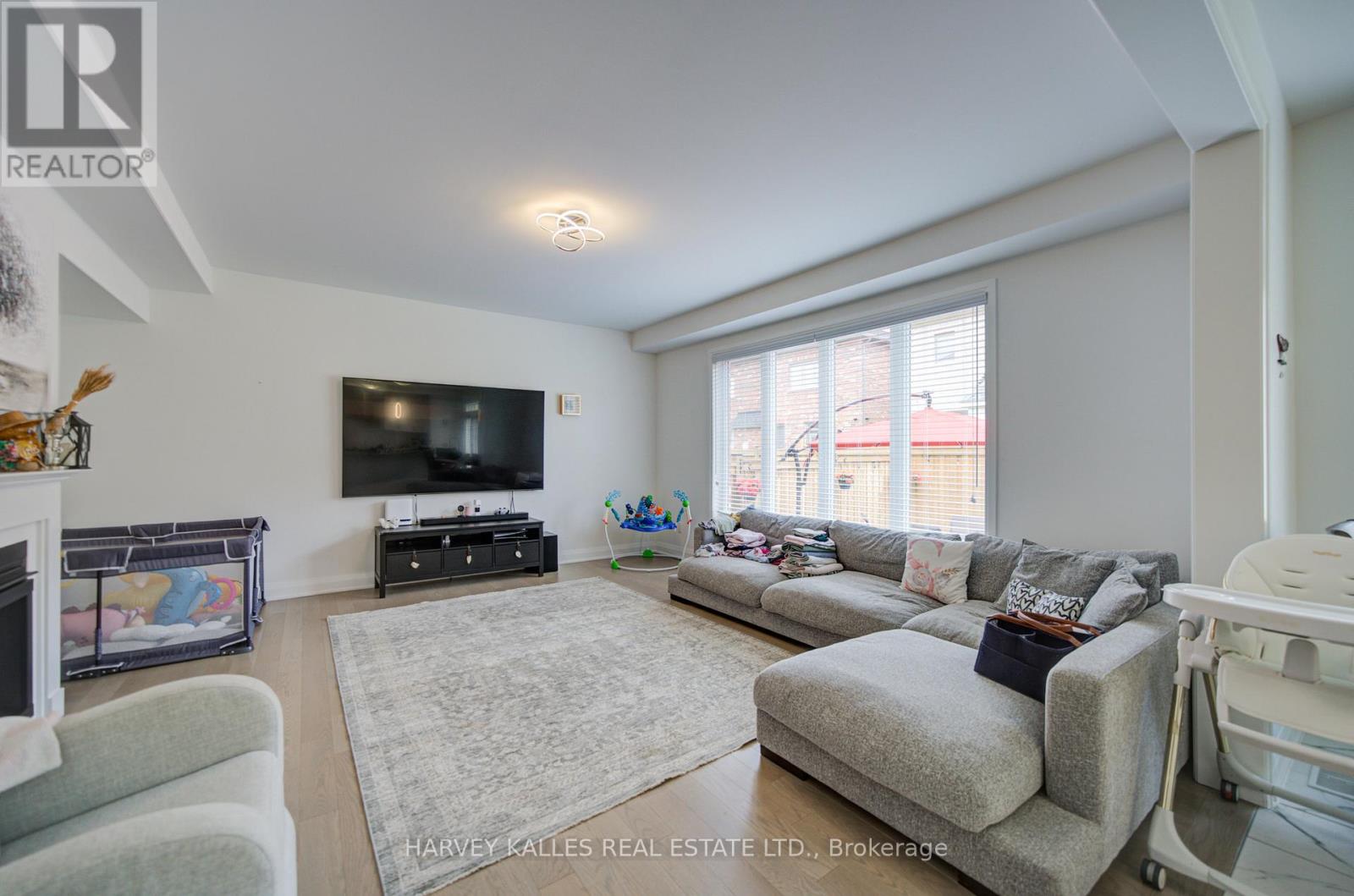 33 CONCERT HILL WAY